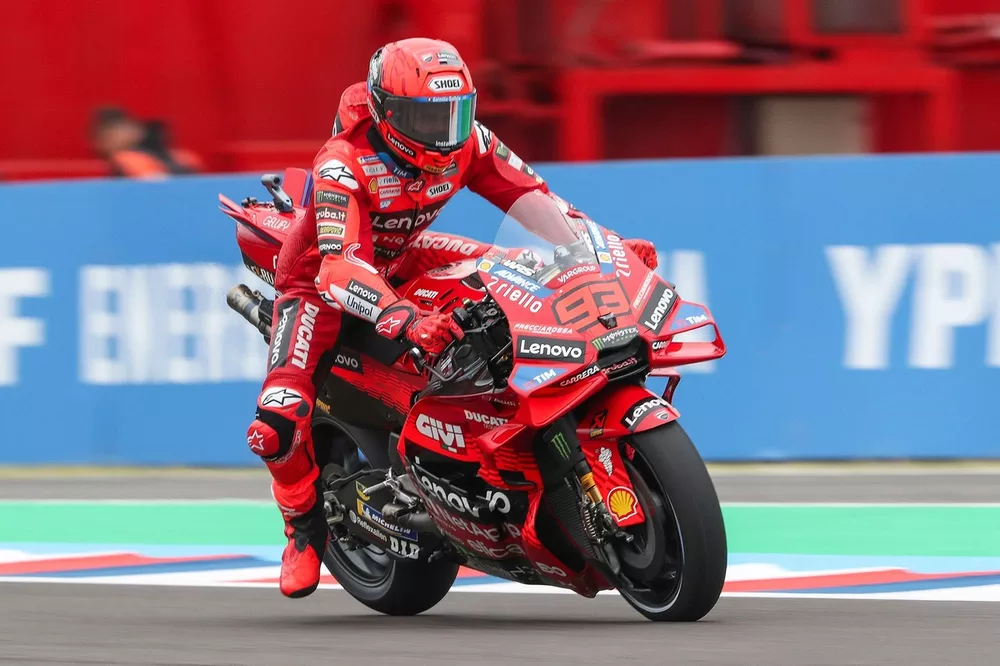 Dueño, amo y señor del GP de Termas: Marc Márquez rompe el récord del circuito en la FP2