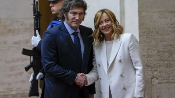 Meloni ordenó restricciones para otorgar la ciudadanía italiana y desató el escándalo en Argentina