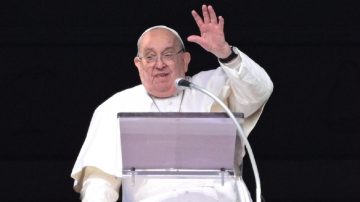 VIDEO | El Papa Francisco reapareció en público luego de 37 días hospitalizado