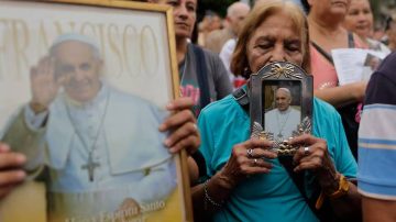 El papa Francisco pasó otra noche tranquila en su día 25 de internación