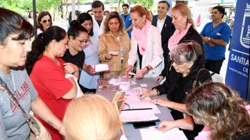 La Fundación Mujer llevó a cabo una campaña de prevención del cáncer de cuello uterino