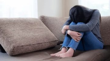 La soledad crónica aumenta el riesgo de ACV, según una investigación de Harvard