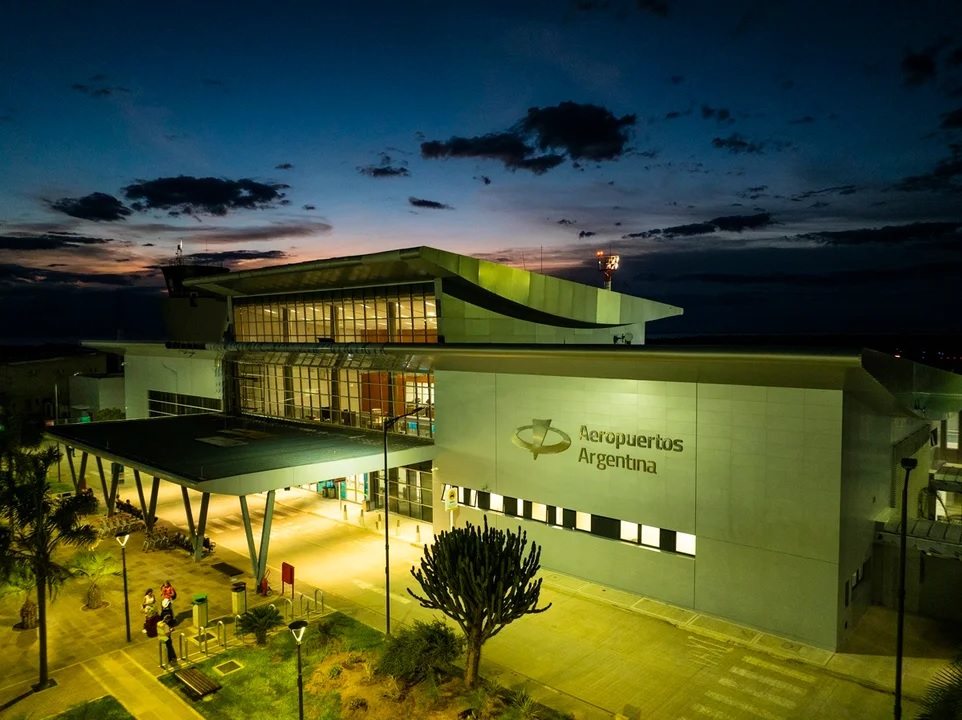 FOTOS: El Aeropuerto de Termas de Río Hondo estrenó una mega terminal y triplicó su superficie