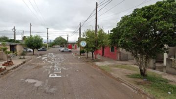 Discutió con su marido y se tiró del auto en movimiento