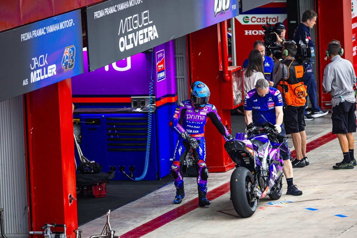 Miguel Oliveira fuera del GP de Las Termas: una lesión lo obliga a regresar de urgencia a Portugal