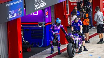 Miguel Oliveira fuera del GP de Las Termas: una lesión lo obliga a regresar de urgencia a Portugal