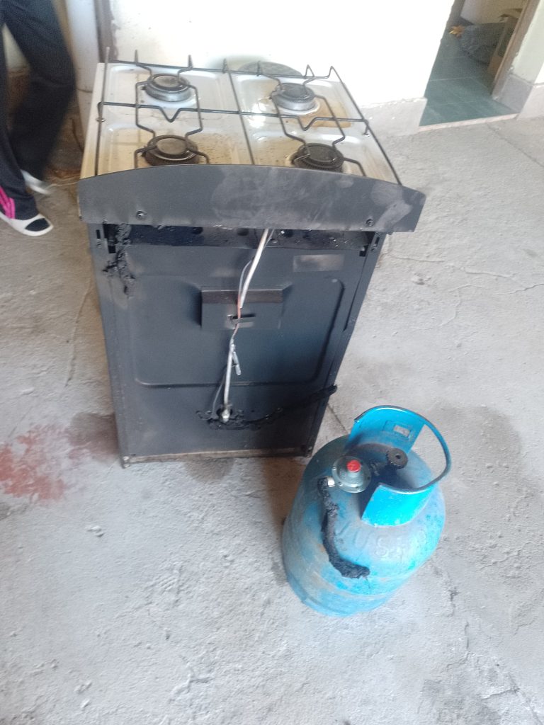 Explosión en una cocina casi acaba en tragedia en el barrio Colón
