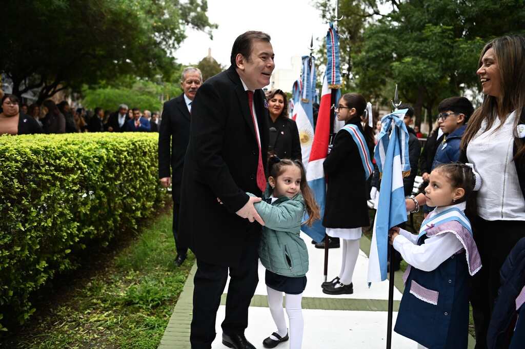 Zamora, emocionado: “Este lugar me llena de honor, me honra y me compromete”