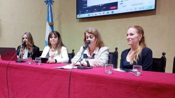 La Dra. Rodríguez expuso trabajo de investigación en un Seminario Internacional