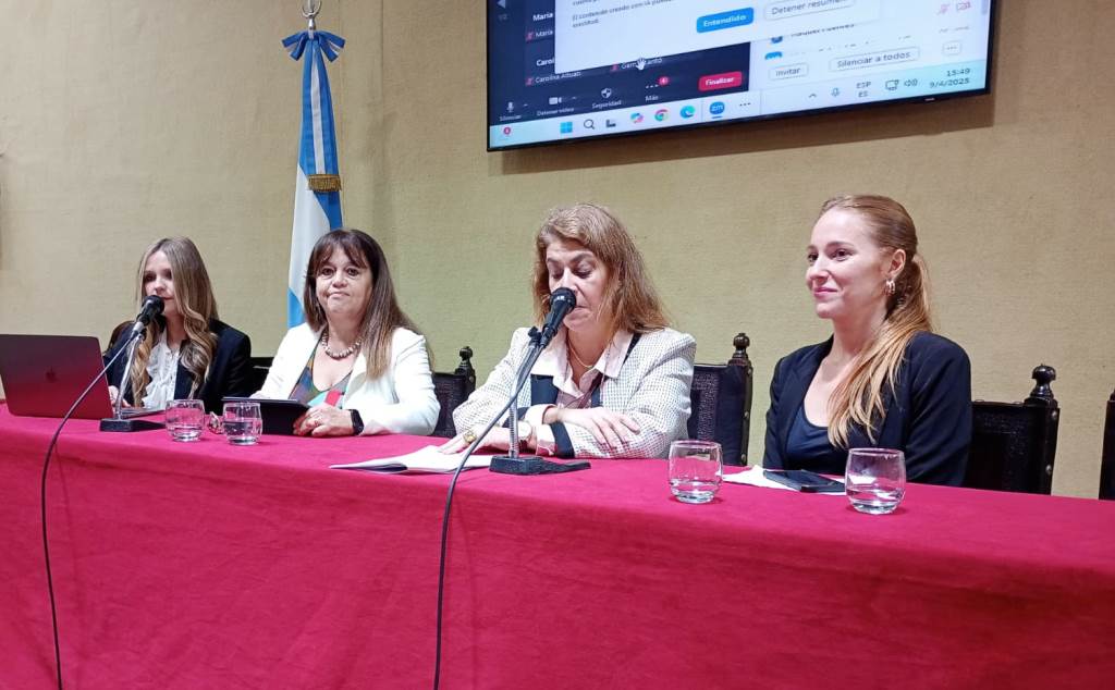 La Dra. Rodríguez expuso trabajo de investigación en un Seminario Internacional