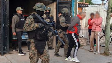 Allanan dos casas y detienen a un presunto recaudador de bandas narco