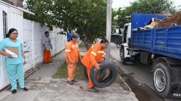 Ejecutan descacharreo en calles del barrio Primera Junta