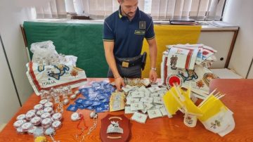 Detectan falsos souvenirs del Jubileo: más de 16 millones de objetos incautados en Roma