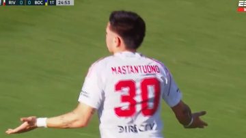 Video: una delicia el gol de Franco Mastantuono para abrir el marcador en el superclásico