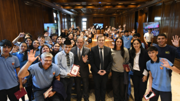 “Conociendo mi provincia”: 62 alumnos de Loreto fueron recibidos por Gerardo Zamora