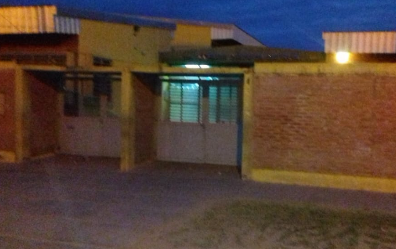 Adolescentes se pelearon en una escuela nocturna y dos adultos ingresaron para “defender” a uno de ellos