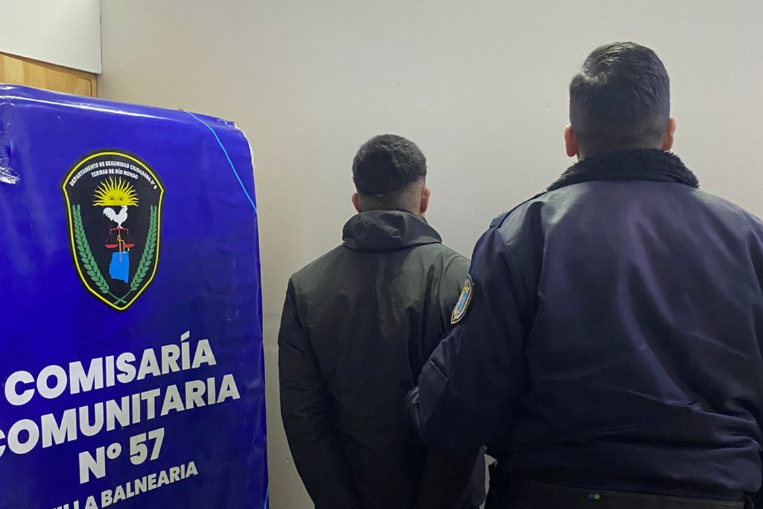 Atrapan in fraganti a un dealer cuando realizaba entregas de “bolsitas” de cocaína