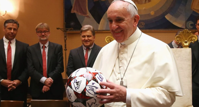 La AFA suspendió todos los partidos programados para este lunes por la muerte del papa Francisco