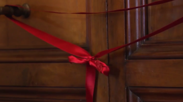 VIDEO | Así sellaron la residencia oficial de Francisco, oficializando el fin de su pontificado