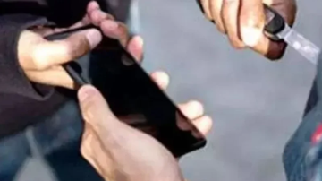 Buscan a “Balalito” por amenazar con un cuchillo y robarle a un celular y $100.000 a un vecino del barrio Parque del Río I