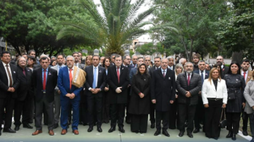 El gobernador Gerardo Zamora encabezó un nuevo acto por el Día de la Autonomía Provincial