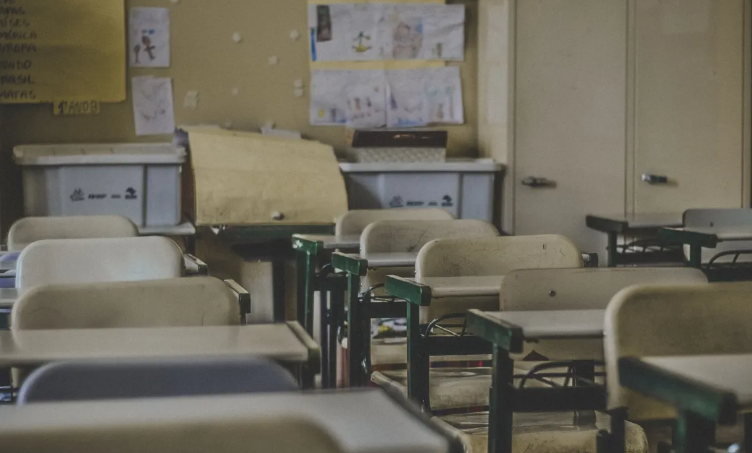Conmoción: un profesor de 38 años falleció mientras dictaba clases