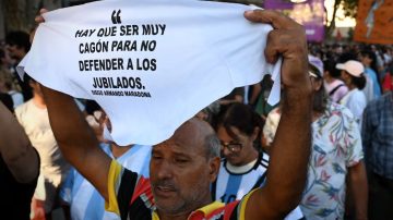 Nueva protesta de jubilados: Reportaron un periodista herido