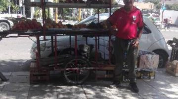 Piden ayuda para recuperar el carro que le robaron a vendedor ambulante: “Es la vida de mi padre”