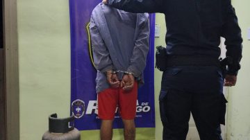 En un eficaz operativo, capturan a un delincuente en el barrio Villa Coy