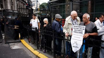 Sindicatos se sumaron a la marcha de los jubilados en vísperas al paro general