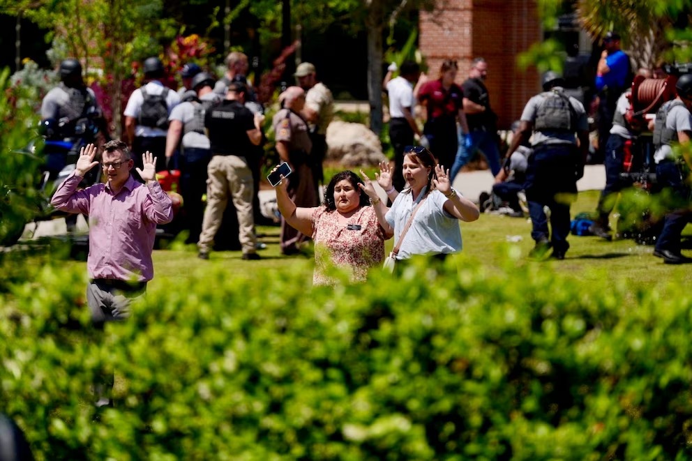 Estados Unidos: Al menos dos muertos y cinco heridos en un tiroteo en una universidad