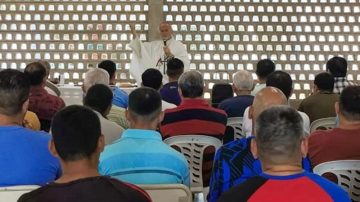 Bokalic en el penal de Pinto: “El Señor los mira a los ojos para decirles que la dignidad no se pierde”