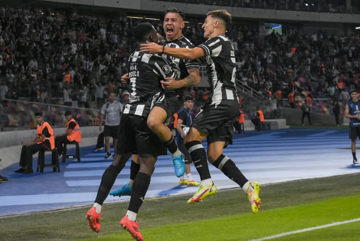 Pusieron a la venta las entradas para Central Córdoba vs Cerro Largo por la Sudamericana
