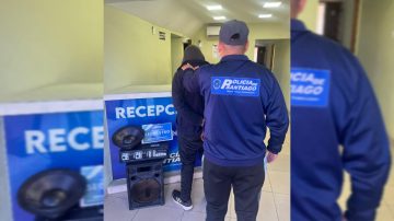 Robó en una escuela, vendió los bienes a varios vecinos y terminó tras las rejas