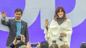 Kicillof desafió al kirchnerismo y desdobló las elecciones