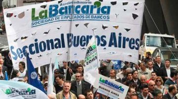 La Bancaria cerró un aumento del 8,6% y el salario básico inicial se irá a $1.782.578