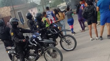 La abuela de la menor abusada por su primo DJ, denunció que la amenazaron de muerte con una “tumbera”