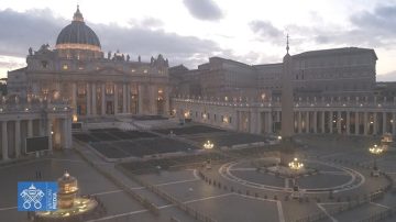 El último adiós al Papa Francisco: comenzó el sellado del féretro