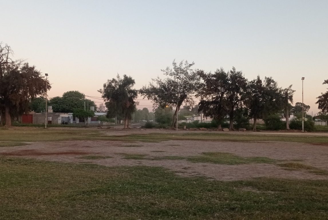 Fallece un hombre de 51 años tras descompensarse en una cancha de fútbol