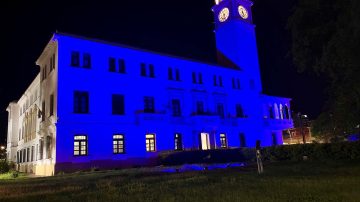 Casa de Gobierno se ilumina de azul por el Día Mundial de concientización sobre el autismo