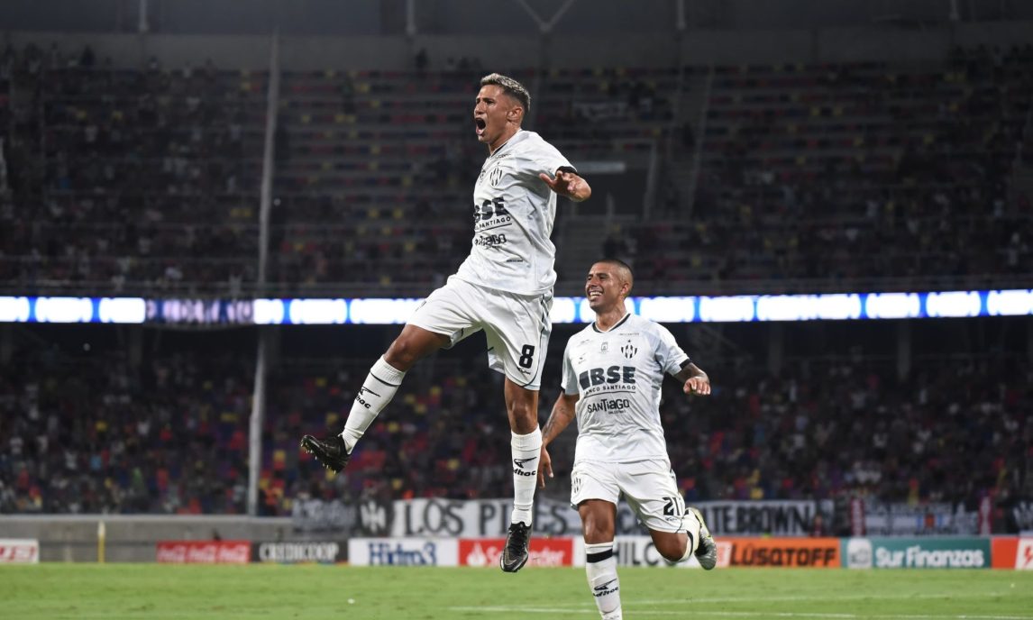 Central Córdoba recibe a la Liga de Quito en su histórico debut en la Libertadores