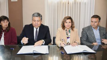 La Capital y UNSE firmaron un convenio para capacitar a docentes de jardines municipales