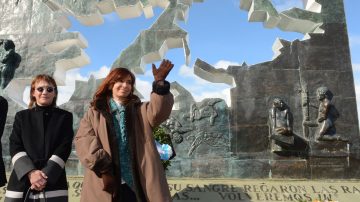 El homenaje de Cristina Kirchner a los veteranos y caídos en la guerra Malvinas con críticas a Milei