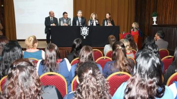 Docentes del nivel inicial comenzaron el curso de robótica en articulación entre el municipio y la UNSE