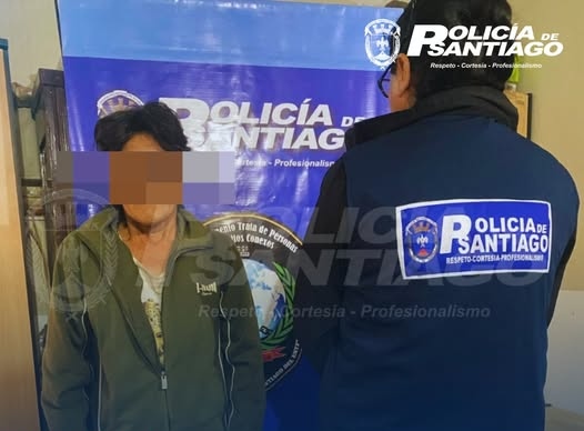 Una mujer fue detenida acusada de hacer prostituir a su hija a cambio de dinero
