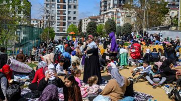 Impactantes videos de Estambul, sacudida por un terremoto de magnitud 6,2