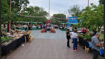 La Feria Yanasus vuelve a llenar de vida la plaza del Barrio Jorge Newbery