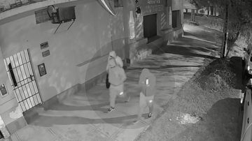 Así se movían los 3 sujetos que robaron una camioneta en La Banda