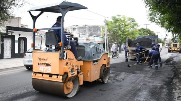 Obras Públicas de la Capital trabajó en el bacheo de más de 1000 metros de la calle Viano