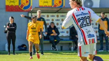 Santi Maratea debutó en la Reserva de Colegiales frente a Mitre